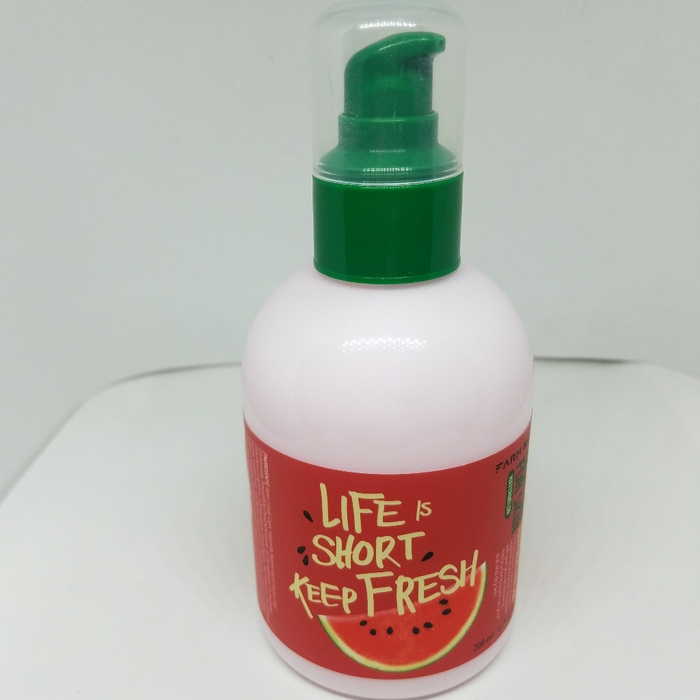 Moisturizing aqua facial emulsion